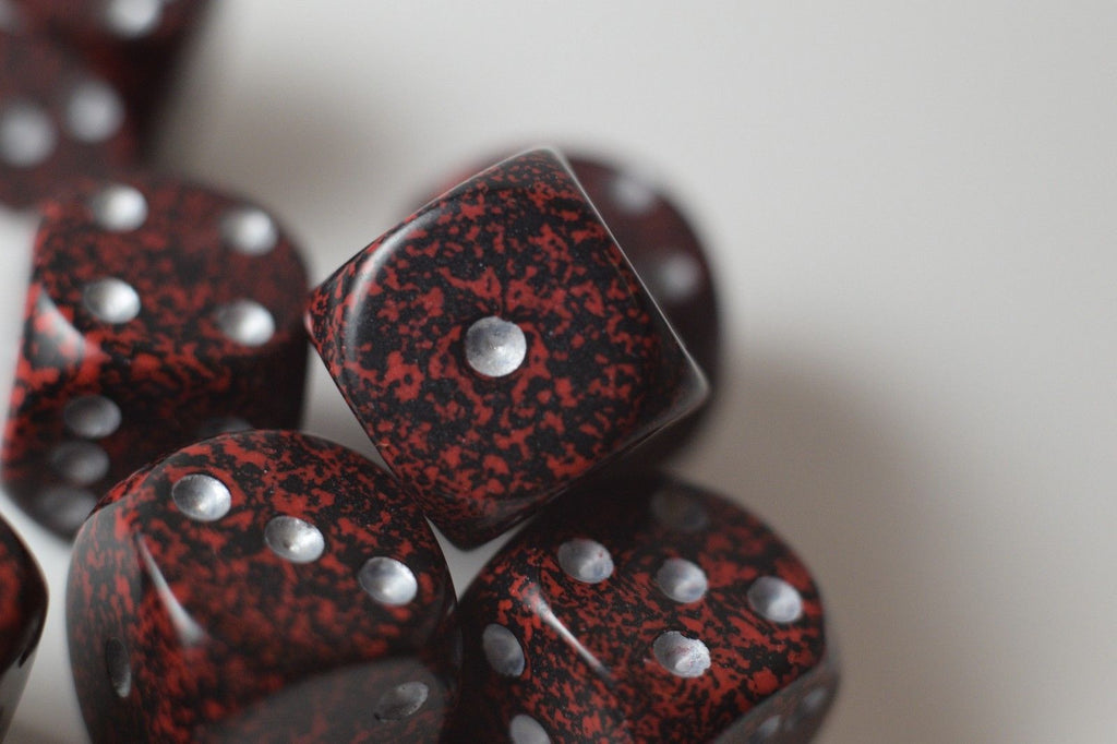 Silver Volcano Speckled 16mm D6 Pipped