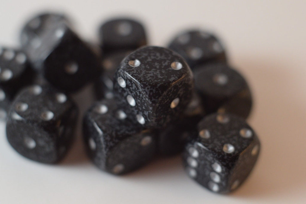 Ninja Speckled 12mm D6 Pipped