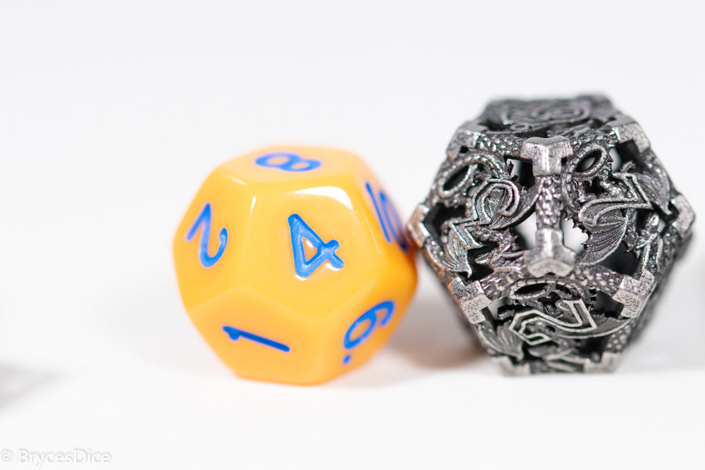 (Ruthless Red) Deadly Dragon Dice: Shards of Oblivion Hollow Metal